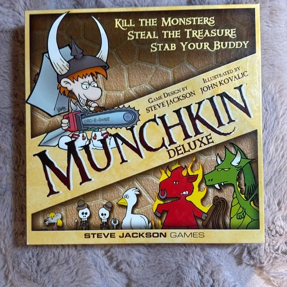 Munchkin Deluxe Board Card Game Steve Jackson Games - Picture 1 of 3